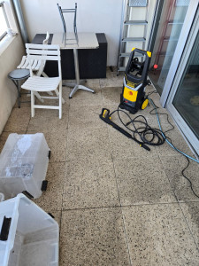 Photo de galerie - Nettoyage terrasse, murs et des accessoires qui la composent. 