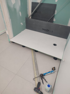 Photo de galerie - Pose d'un receveur douche de lux 
