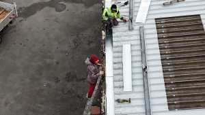 Photo de galerie - Réparation en cours de la totalité de la zinguerie au contrôle technique sur Cahors.