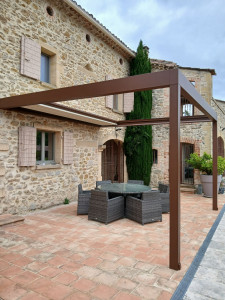 Photo de galerie - Pergola retractable a toile 