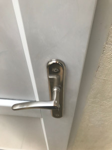 Photo de galerie - Changement poignée et barillet 