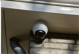 Photo de galerie - Installation caméra de surveillance dans une maison