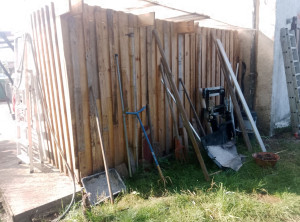 Photo de galerie - Réalisation d'un abri de stockage en bois