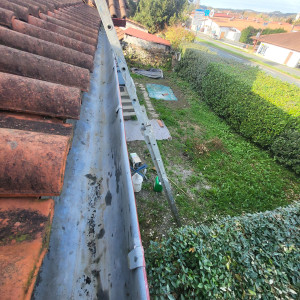 Photo de galerie - Nettoyage de gouttière 