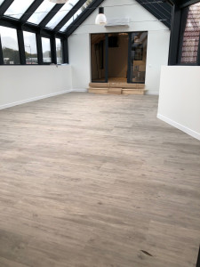 Photo de galerie - Pose imitation parquet 