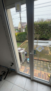 Photo de galerie - Pose de porte fenêtre pvc 