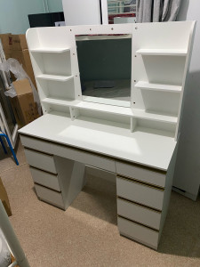 Photo de galerie - Coiffeuse 