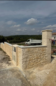 Photo de galerie - Fausse pierre 