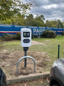 Photo de galerie - Installation borne irve centre entraînement psg