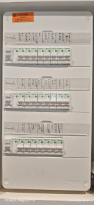 Photo de galerie - Posé des tableau et toutes les travaux électriques 
