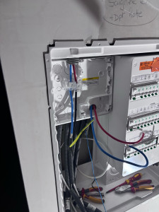 Photo de galerie - Réalisation d’un tableau électrique appartement neuf 