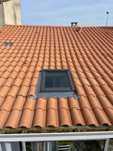 Photo de galerie - Création et entourage de velux en zinc 