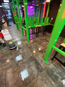 Photo de galerie - Bonjour je vous propose mes service de nettoyage avec mono brosse 