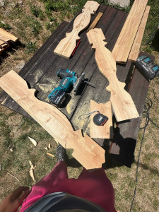 Photo de galerie - Taillage de bois chez un particulier ! Ce bois sert à mettre sur le balcon en décoration 