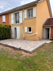 Photo de galerie - Terasse imitation parquet 