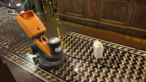 Photo de galerie - Nettoyage de sol