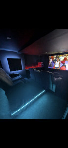 Photo de galerie - Realisation d une salle de cinéma a 100% avec comme départ un sous sol brut 