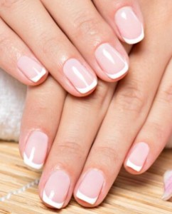 Photo de galerie - French manucure / pose de vernis