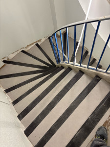 Photo de galerie - Après la pose des marches d’escalier 