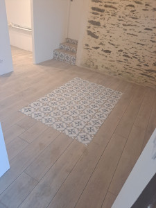Photo de galerie - Pose imitation parquet avec tapis en 20×20 