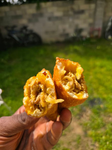 Photo de galerie - Pastels au poulet yassa 