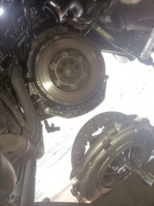 Photo de galerie - Changement d' embrayage Renault Mégane 