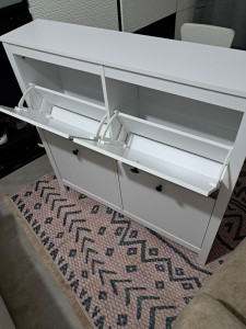 Photo de galerie - Montage meuble a chaussures 
