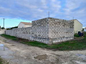 Photo de galerie - Mur de clôture et garage 