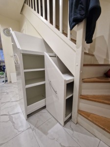 Photo de galerie - Fabrication meuble sous escaliers sur mesure 