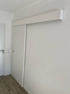 Photo de galerie - Pose d’une porte coulissante 