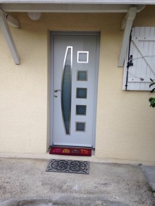 Photo de galerie - Pose d’une porte d’entrée 