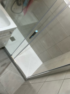 Photo de galerie - Montage receveur et pose d’une paroi de douche 