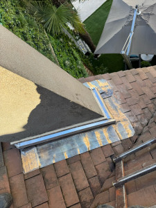 Photo de galerie - Rénovation de pieds de cheminée en plomb et revêtement en zingue