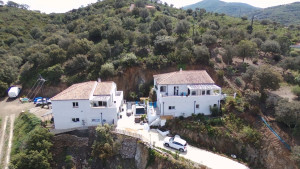 Photo de galerie - Réalisation de prise de vue aérienne
avec un drone 