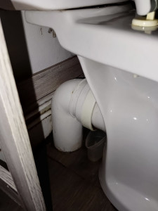 Photo de galerie - Remplacement du joint d'étanchéité d'une évacuation 