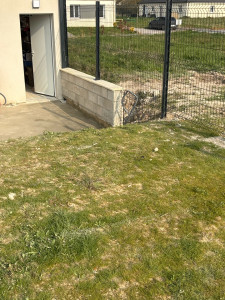 Photo de galerie - Clôture sous les murs