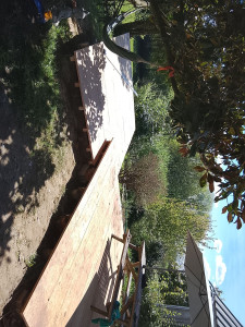 Photo de galerie - Réalisation de Terrasse bois sur pilotis  béton  départ 20cm fini du niveau du Sol , fin 120cm. 