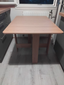 Photo de galerie - Table a manger pliable monter 