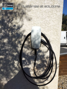 Photo de galerie - Installation d'une borne de recharge voiture électrique et hybride rechargeable #Tesla ???