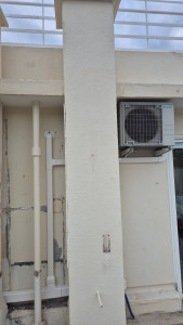 Photo de galerie - Pose d'une clim en toit terrasse. 