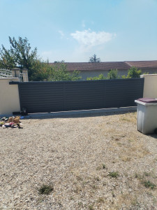 Photo de galerie - Bricolage et multi services