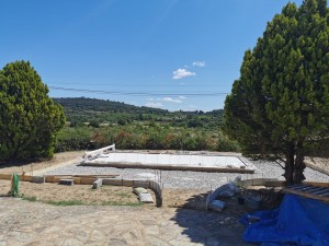 Photo de galerie - Construction piscine et sa plage en travertin haut de gamme 
