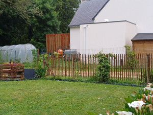Photo de galerie - Mise en place de ganivelle pour séparation jardin
