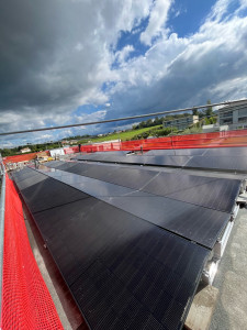 Photo de galerie - Pose Pv toit terrasse