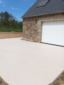 Photo de galerie - RÉALISATION D'UNE PEINTURE ÉPOXY DALE CIMENT