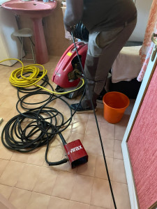 Photo de galerie - Débouchage des  WC chez un particulier