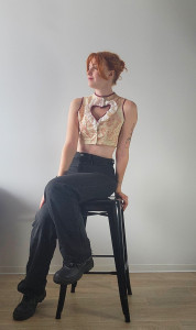 Photo de galerie - Chemisier entièrement réalisé a la main