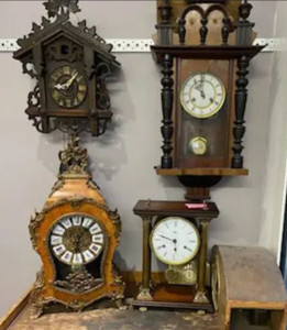 Photo de galerie - Réparation ancienne horloge mécanique, révision, remise en état de fonctionnement.