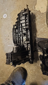 Photo de galerie - Changement collecteur d'admission  classe c w204