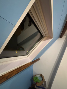 Photo de galerie - Ébrasement de Velux en PVC avec cornière de finition
